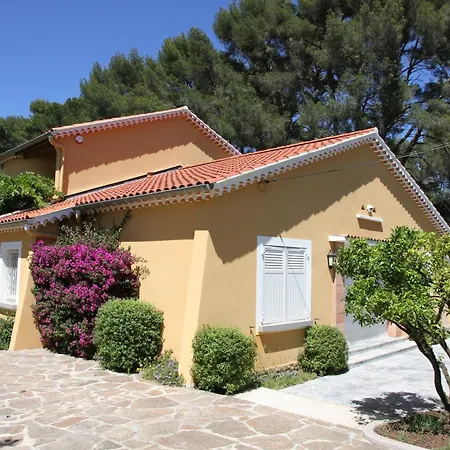 Petit Bois Villa *